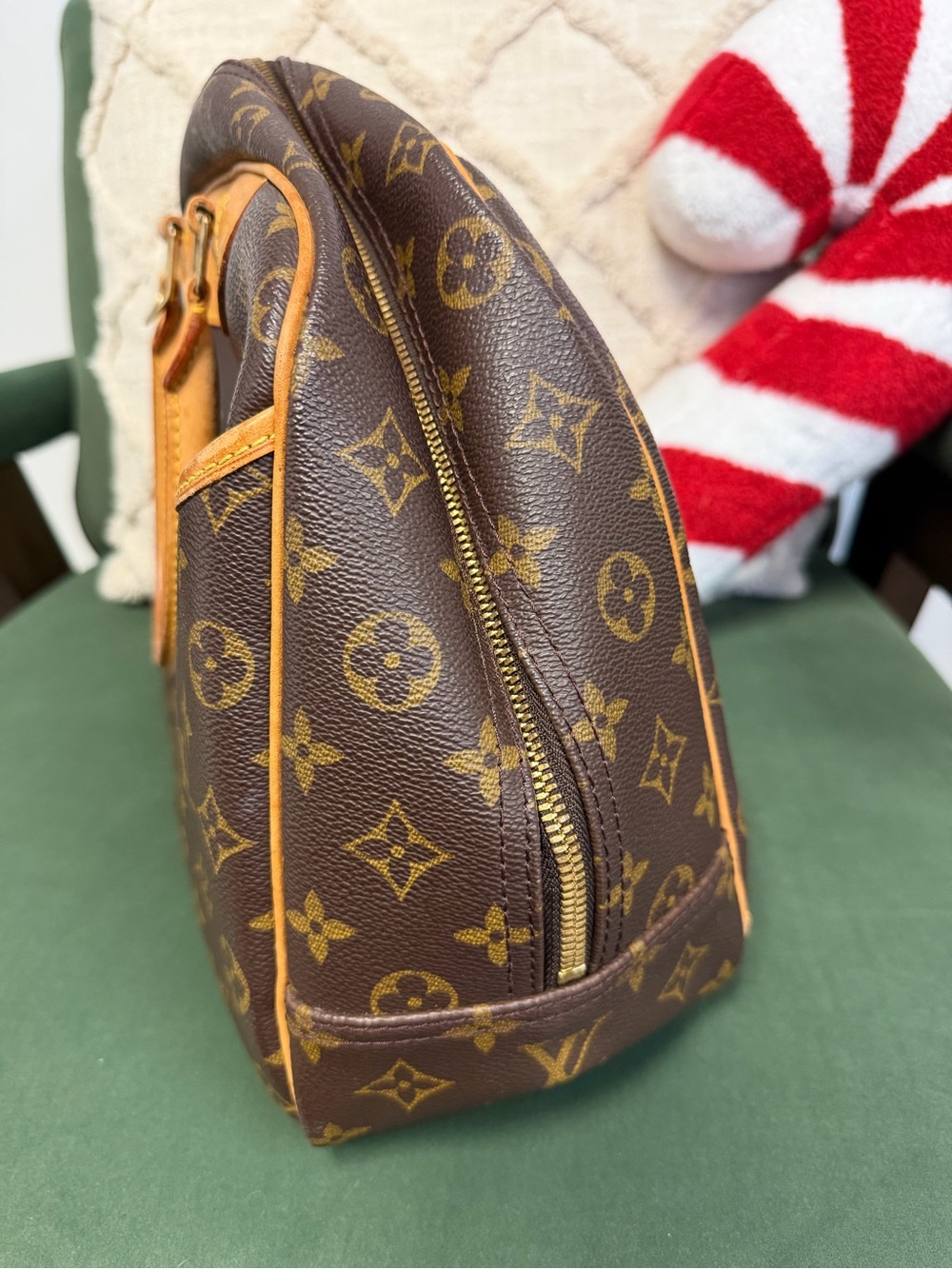 Pre-Loved Louis Vuitton Monogram Deauville - Picture 7 of 15